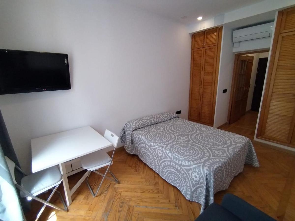 Estudio - Puerta Del Sol Madrid Kültér fotó